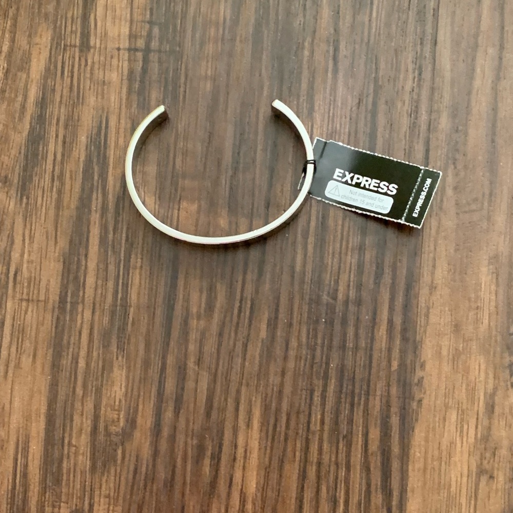 Express men’s cuff
